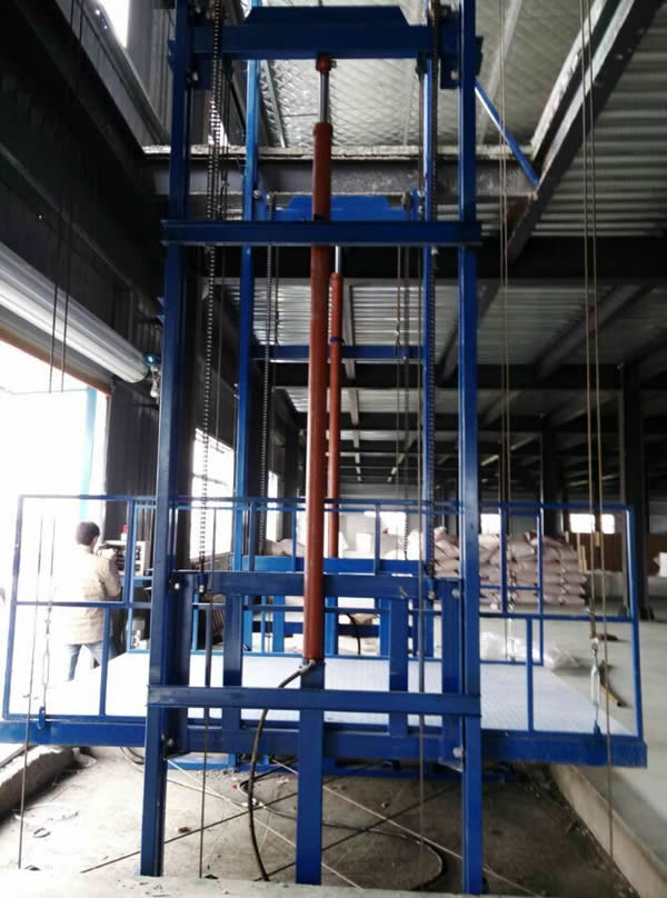 導(dǎo)軌式升降機安裝說明